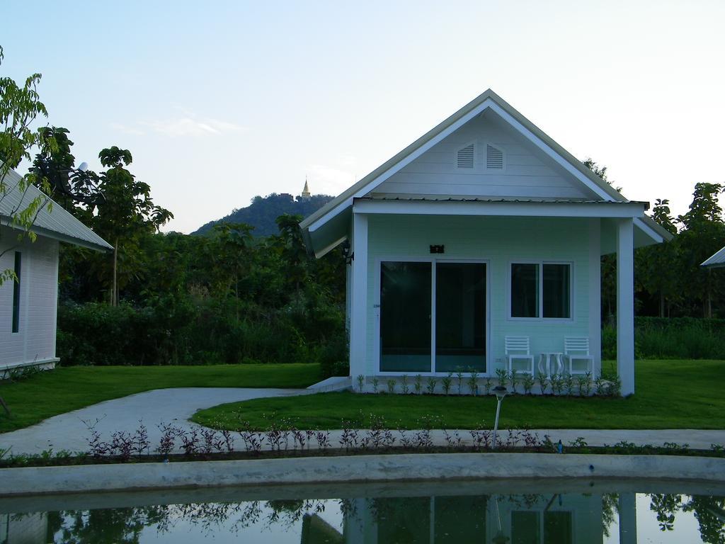 Banmon Makok Hotel Ban Makok Bagian luar foto